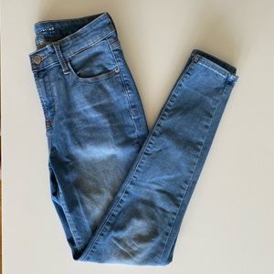 Old navy high waisted jeans